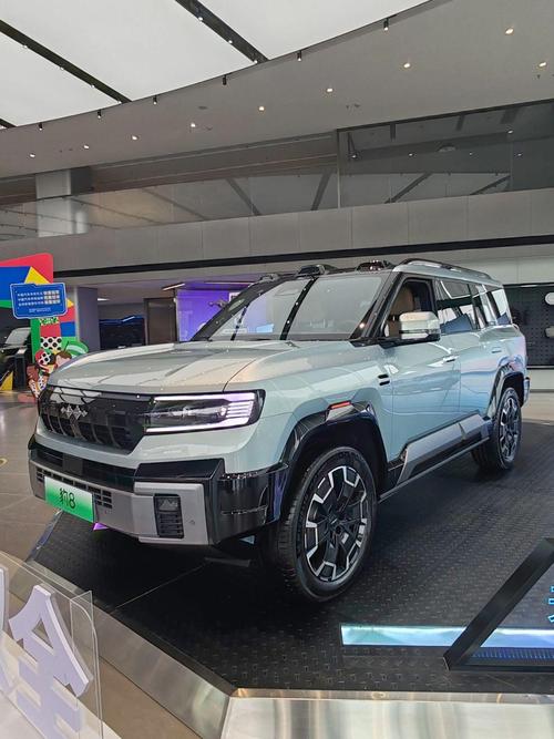 深圳205比亚迪方程豹硬派越野的爆款，英菲尼迪35周年与你共成长